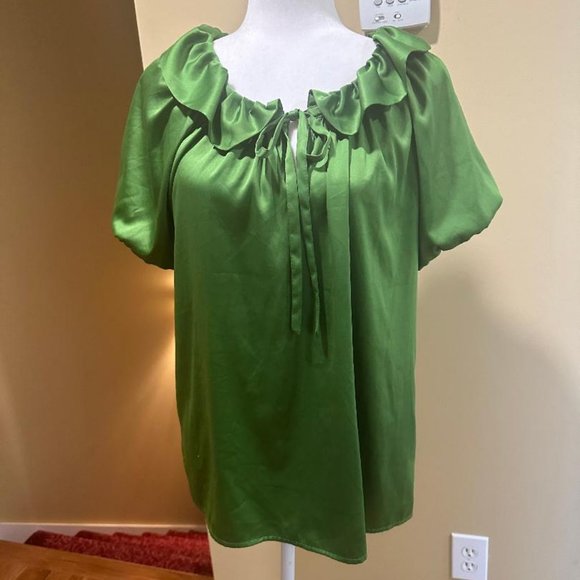 New York and Company Green Platter Collared Short Puff Sleeve Blouse Large - Picture 2 of 4